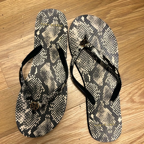 Tory Burch flip flops - Picture 1 of 3